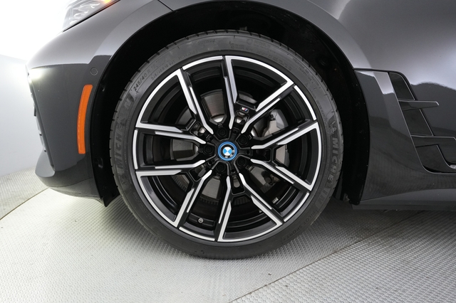 2022 BMW i4