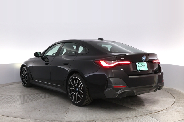 2022 BMW i4