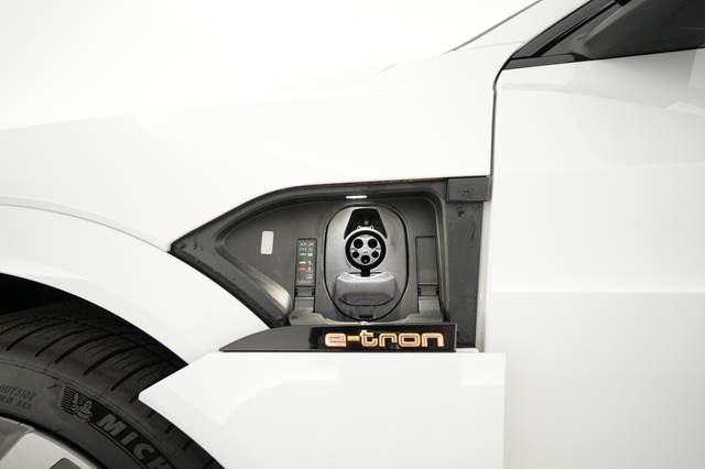 2022 Audi e-tron S Sportback