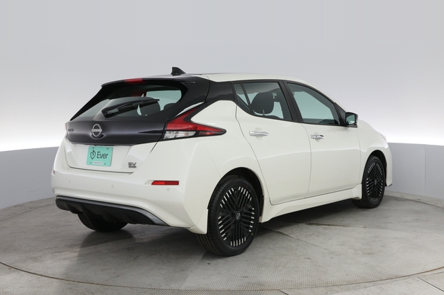 2023 Nissan LEAF