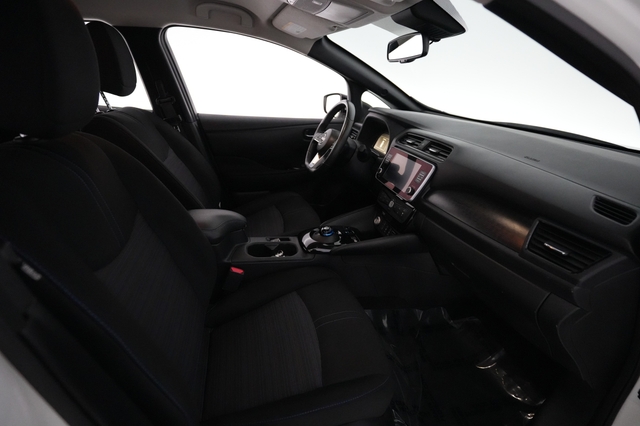 2023 Nissan LEAF
