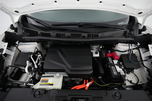 2023 Nissan LEAF