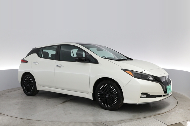 2023 Nissan LEAF