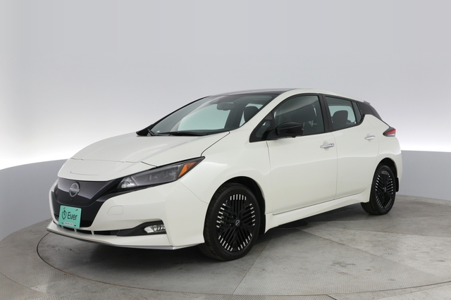 2023 Nissan LEAF