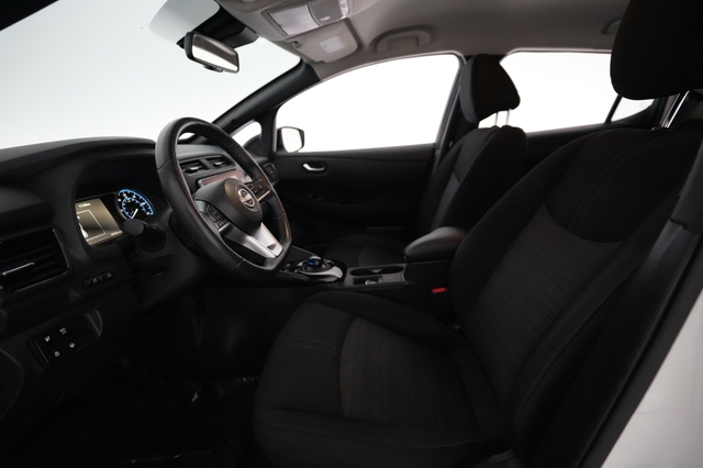 2023 Nissan LEAF