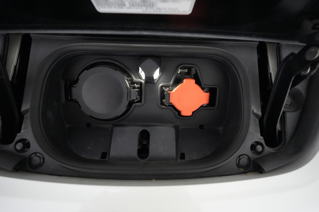 2023 Nissan LEAF