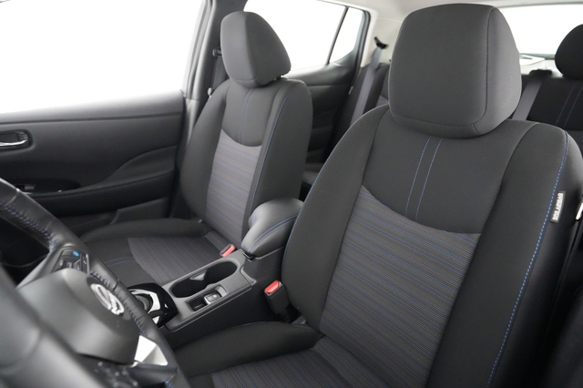2023 Nissan LEAF