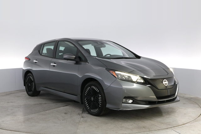 2023 Nissan LEAF