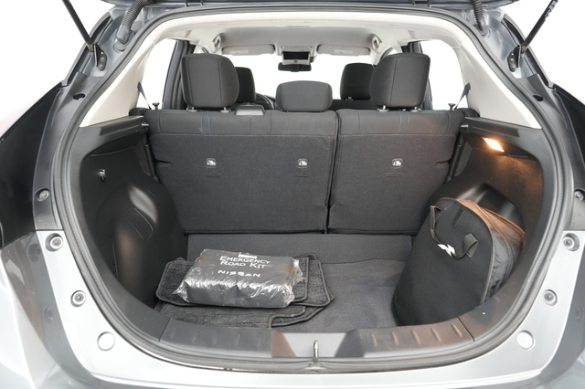 2023 Nissan LEAF