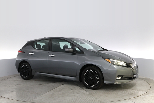 2023 Nissan LEAF