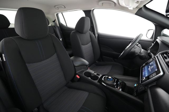 2023 Nissan LEAF