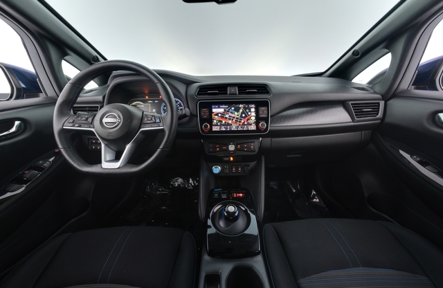 2024 Nissan LEAF