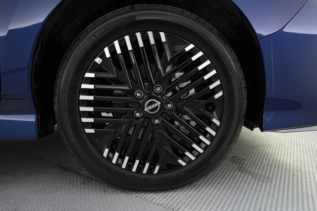 2024 Nissan LEAF
