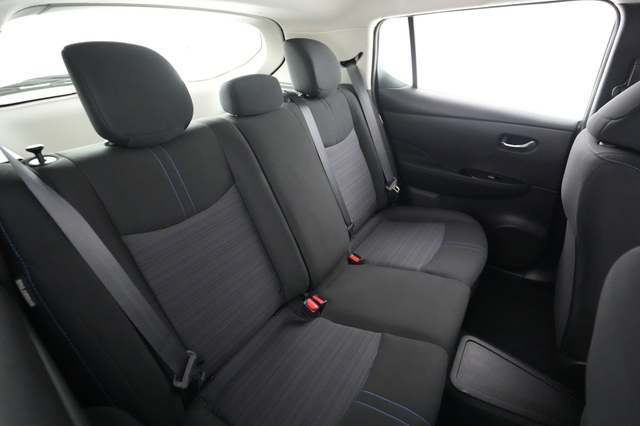 2024 Nissan LEAF