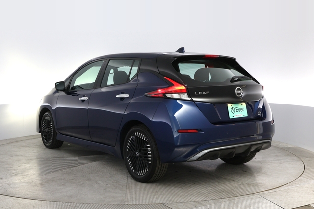 2024 Nissan LEAF