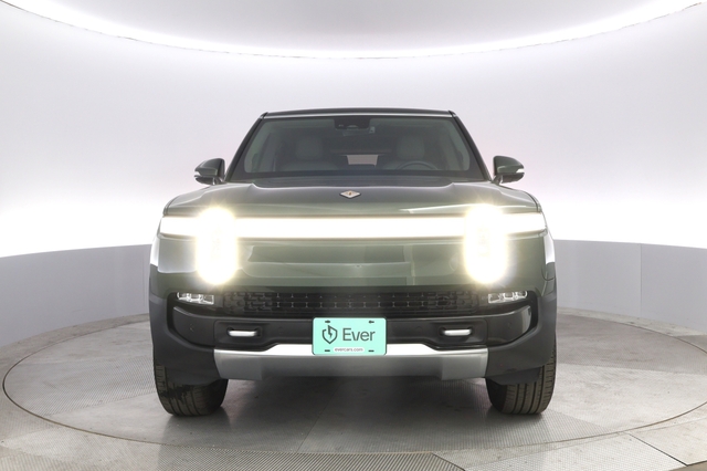 2023 Rivian R1S