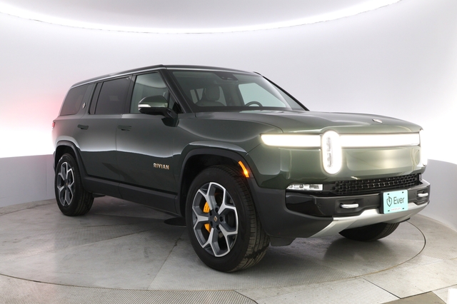 2023 Rivian R1S