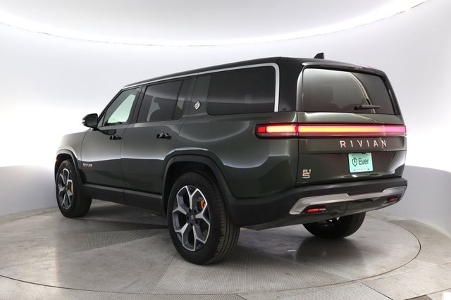 2023 Rivian R1S