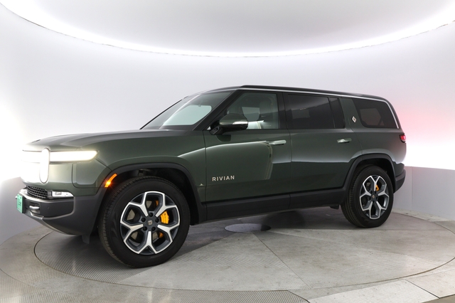2023 Rivian R1S
