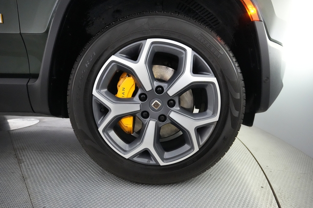 2023 Rivian R1S