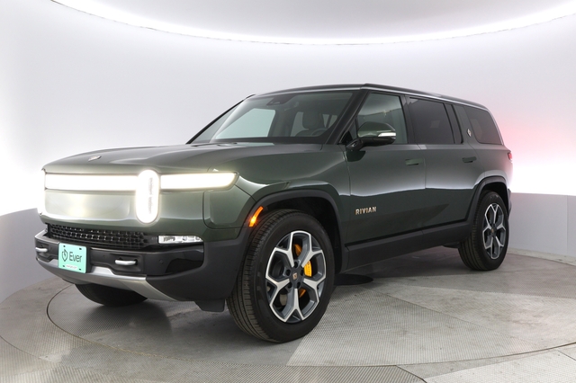 2023 Rivian R1S