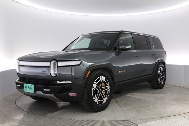 2022 Rivian R1S