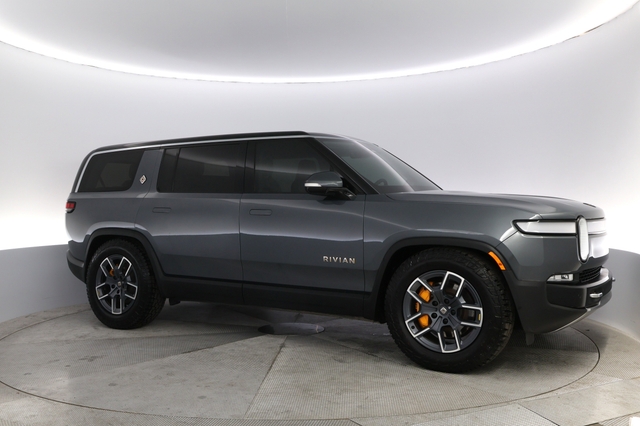 2023 Rivian R1S