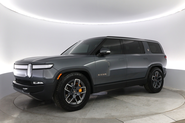2023 Rivian R1S