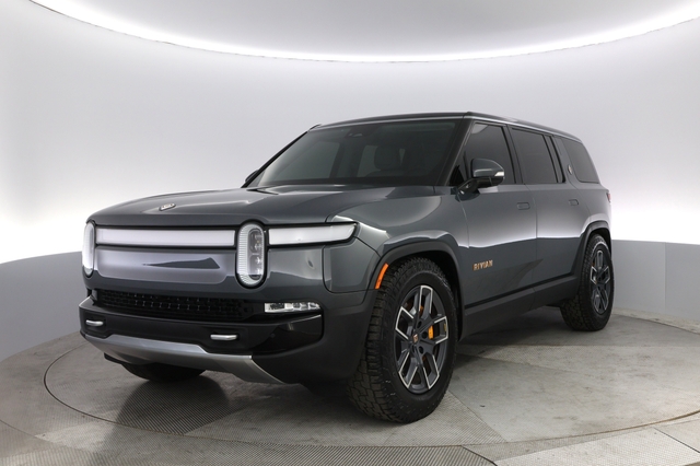 2023 Rivian R1S