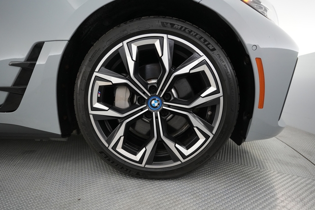 2022 BMW i4