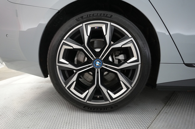 2022 BMW i4