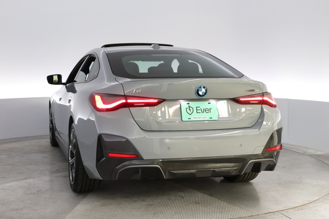 2022 BMW i4