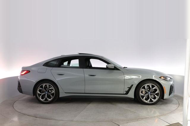 2022 BMW i4