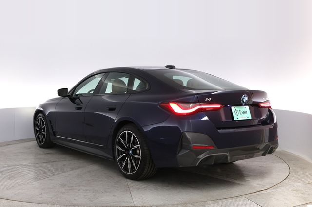 2022 BMW i4