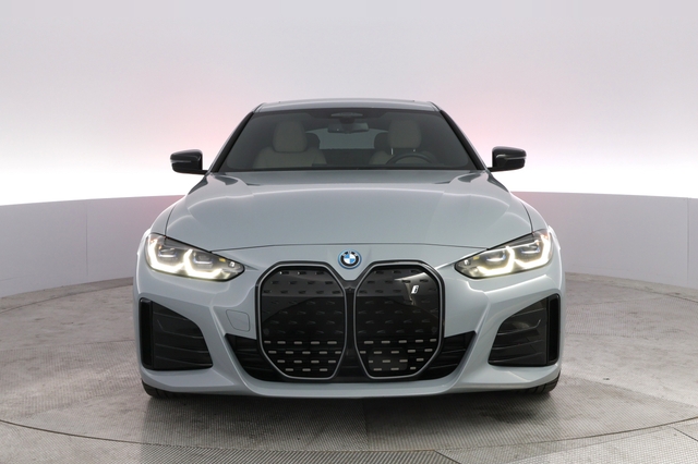 2024 BMW i4