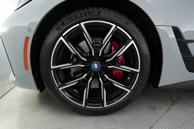 2024 BMW i4