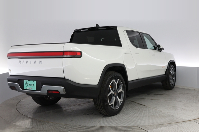 2022 Rivian R1T