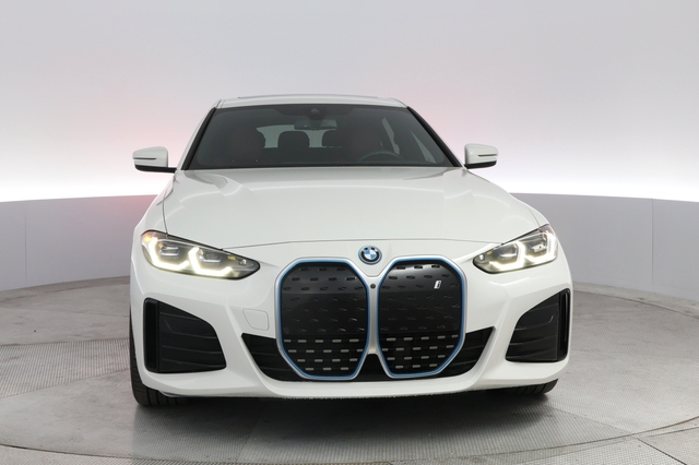 2022 BMW i4
