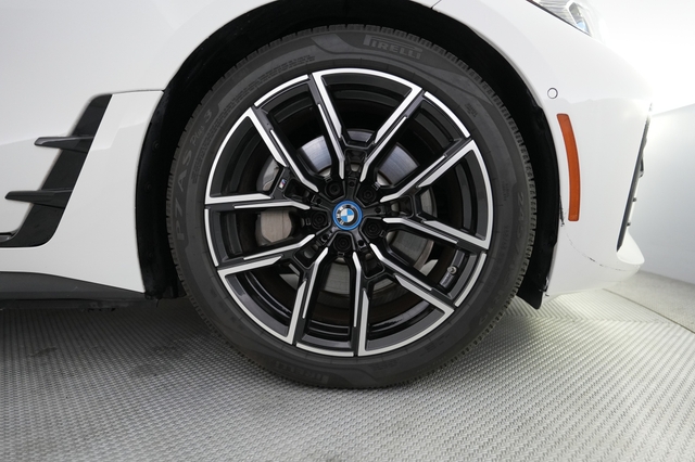 2022 BMW i4
