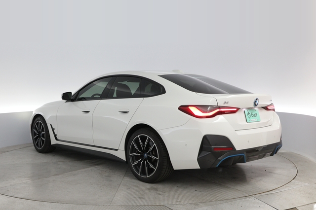 2022 BMW i4