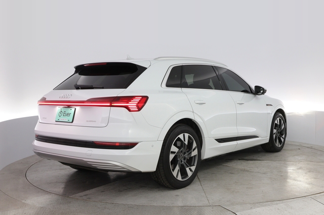 2023 Audi e-tron