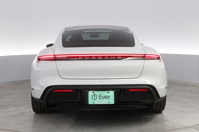 2022 Porsche Taycan