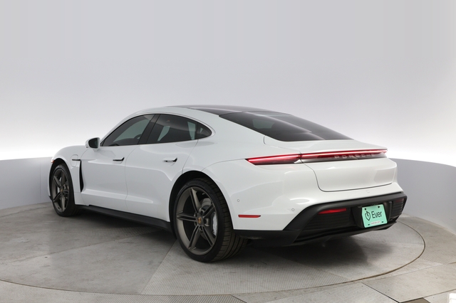 2022 Porsche Taycan