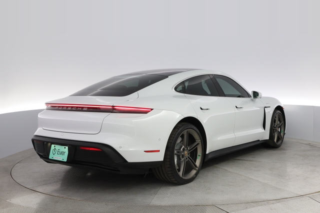 2022 Porsche Taycan