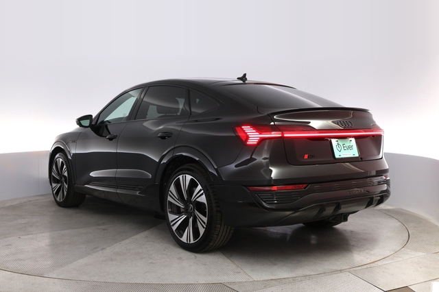 2024 Audi Q8 e-tron