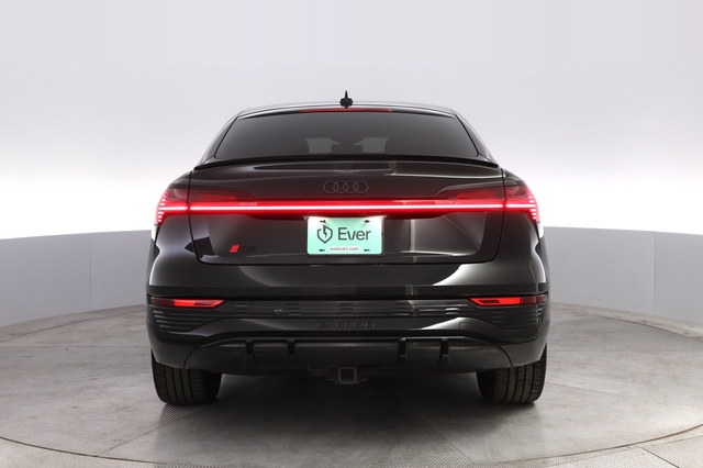 2024 Audi Q8 e-tron