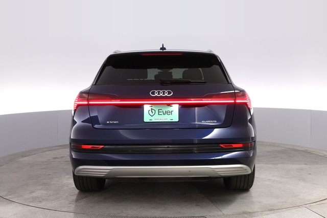 2022 Audi e-tron