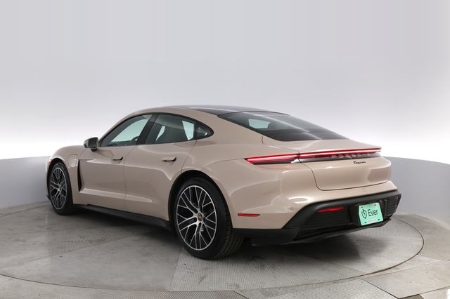 2022 Porsche Taycan