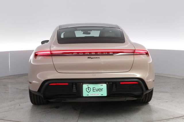 2022 Porsche Taycan