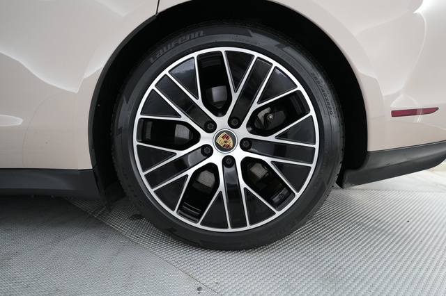 2022 Porsche Taycan